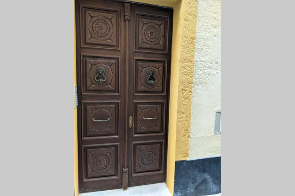 Lindo Apartamento En El Centro Historico De Cadiz Bagian luar foto